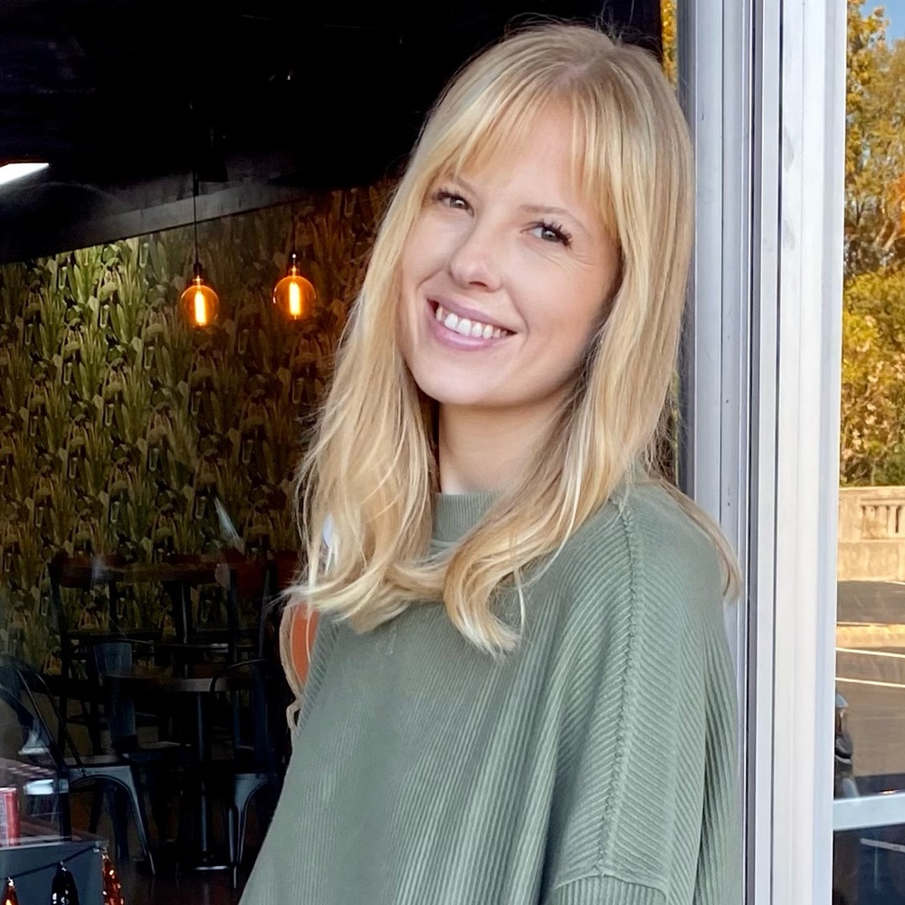 Meet your Posher, Emily